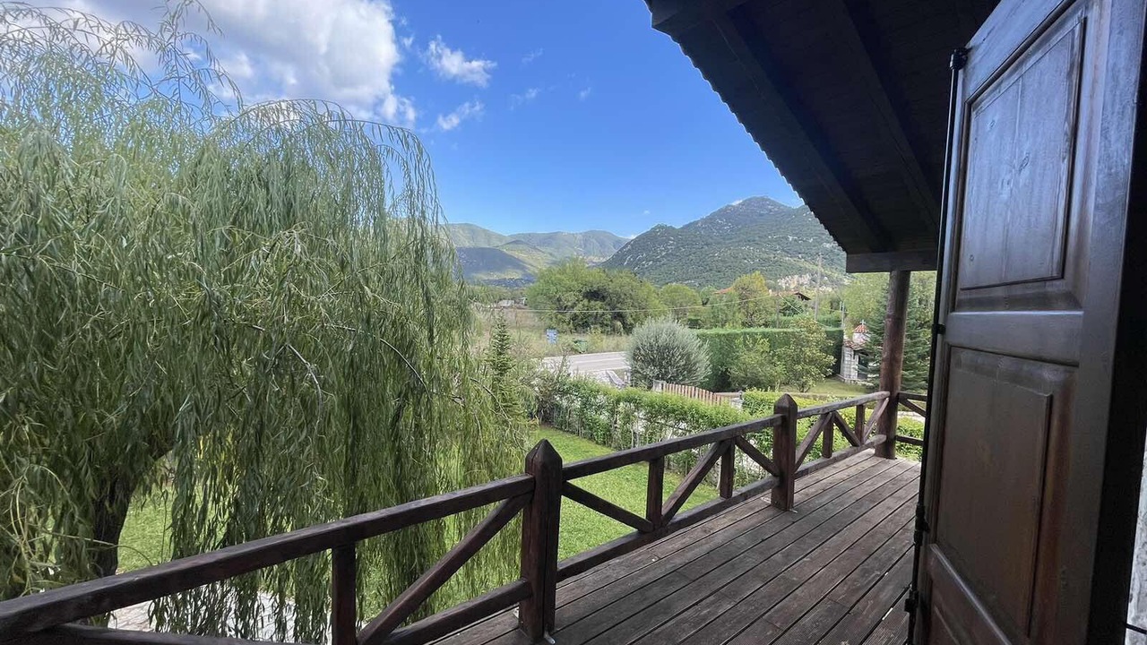 Photo of Outdoor in Lilaia