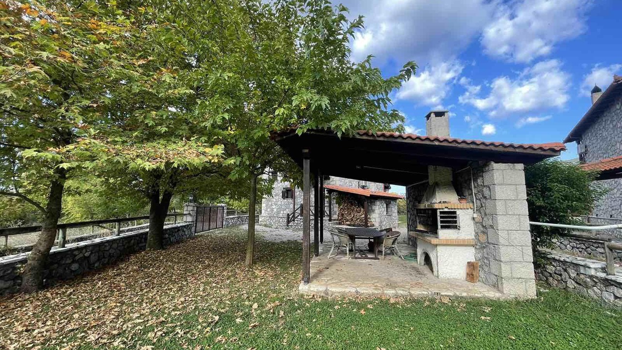 Photo of Outdoor in Lilaia