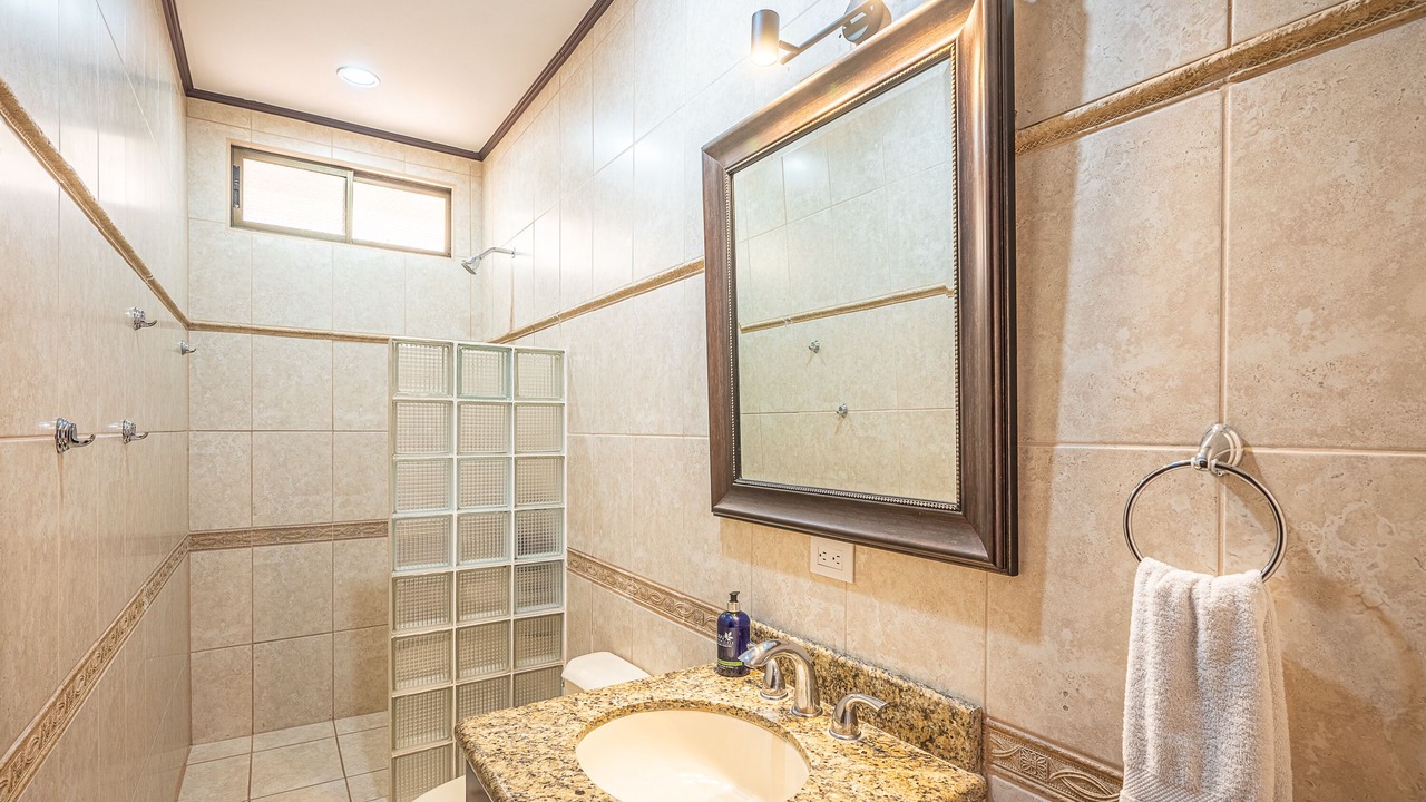 Photo of Bathroom in Barrio Los Villalobos