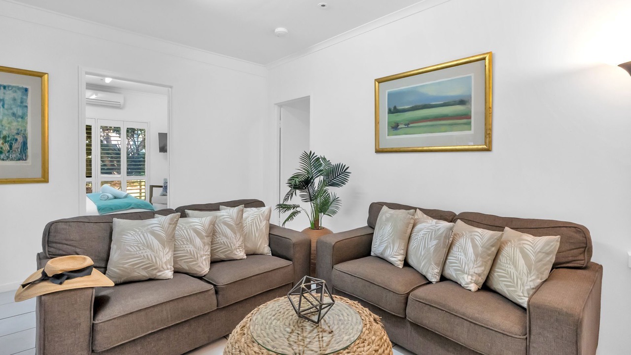 Photo of Livingroom in Trinity Beach