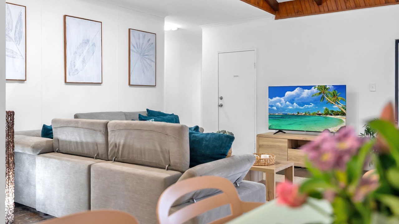 Photo of Livingroom in Trinity Beach