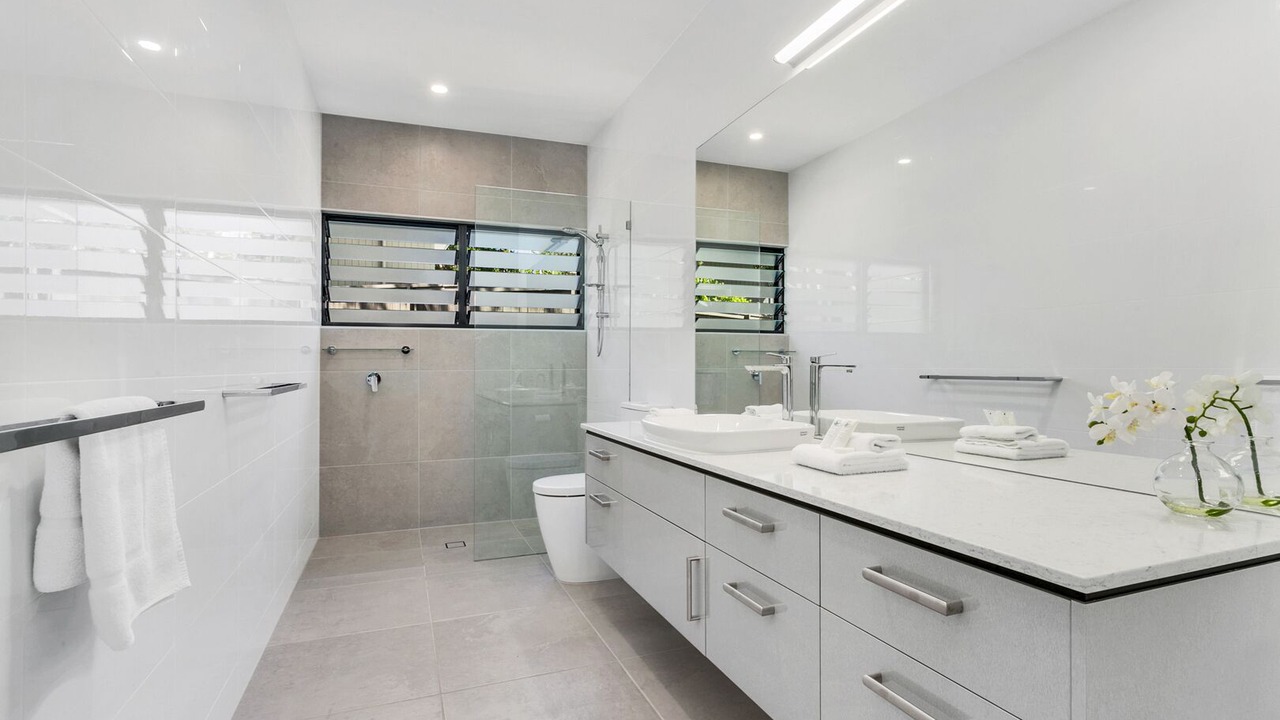 Photo of Bathroom in Clifton Beach