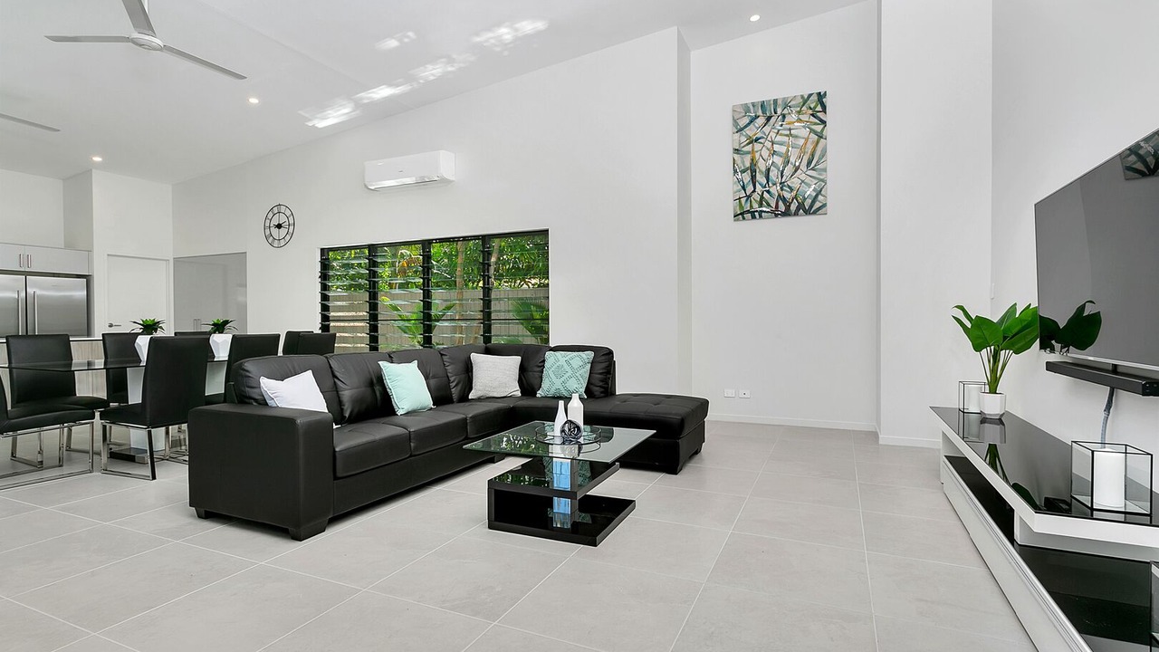 Photo of Livingroom in Clifton Beach