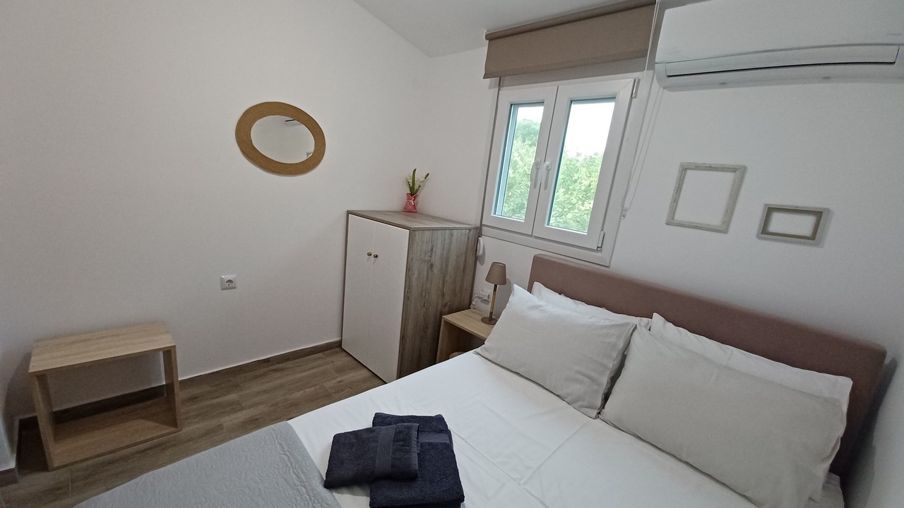 Photo of Bedroom in Katakolo