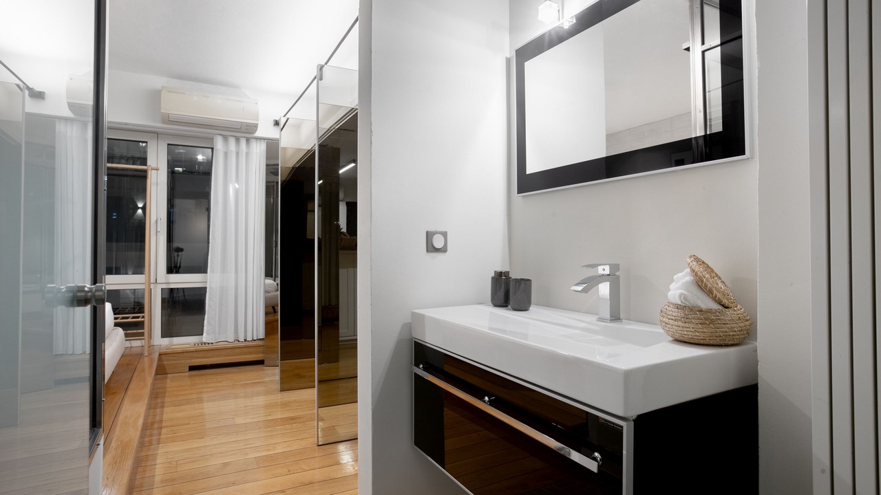 Photo of Bathroom in Thissio