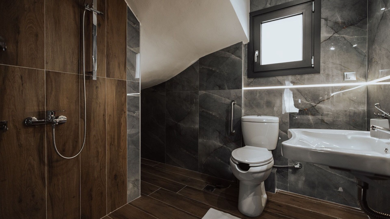 Photo of Bathroom in Mytikas