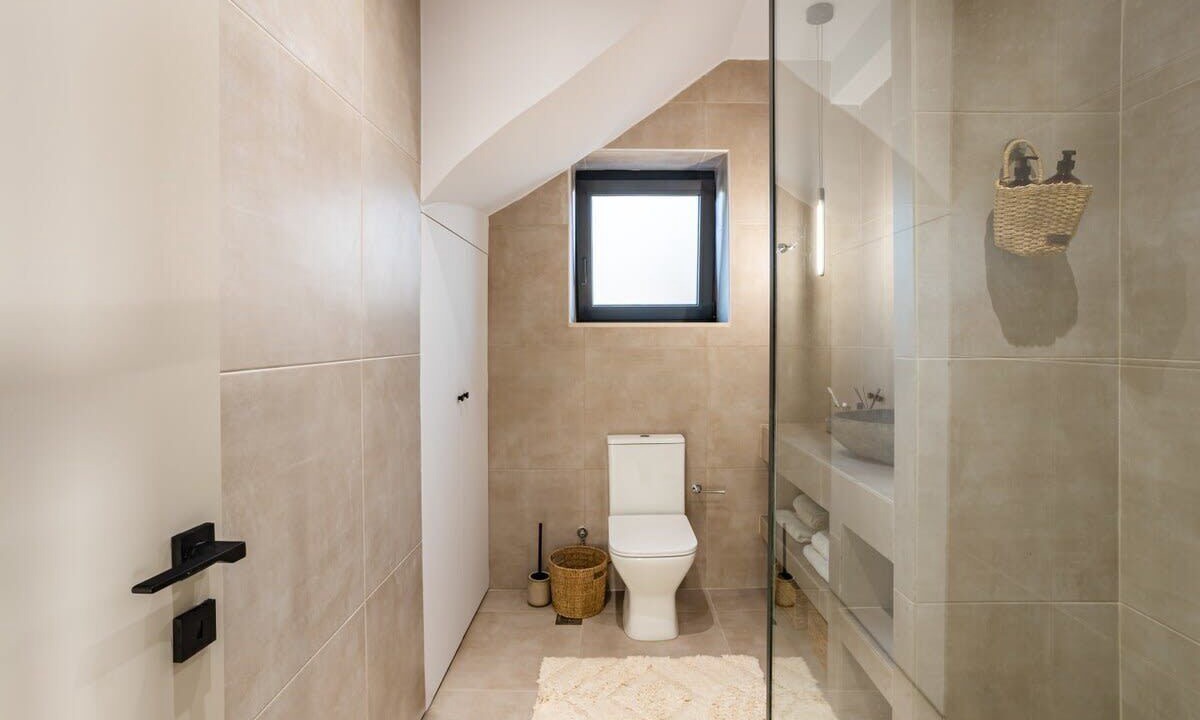 Photo of Bathroom in Lefktron