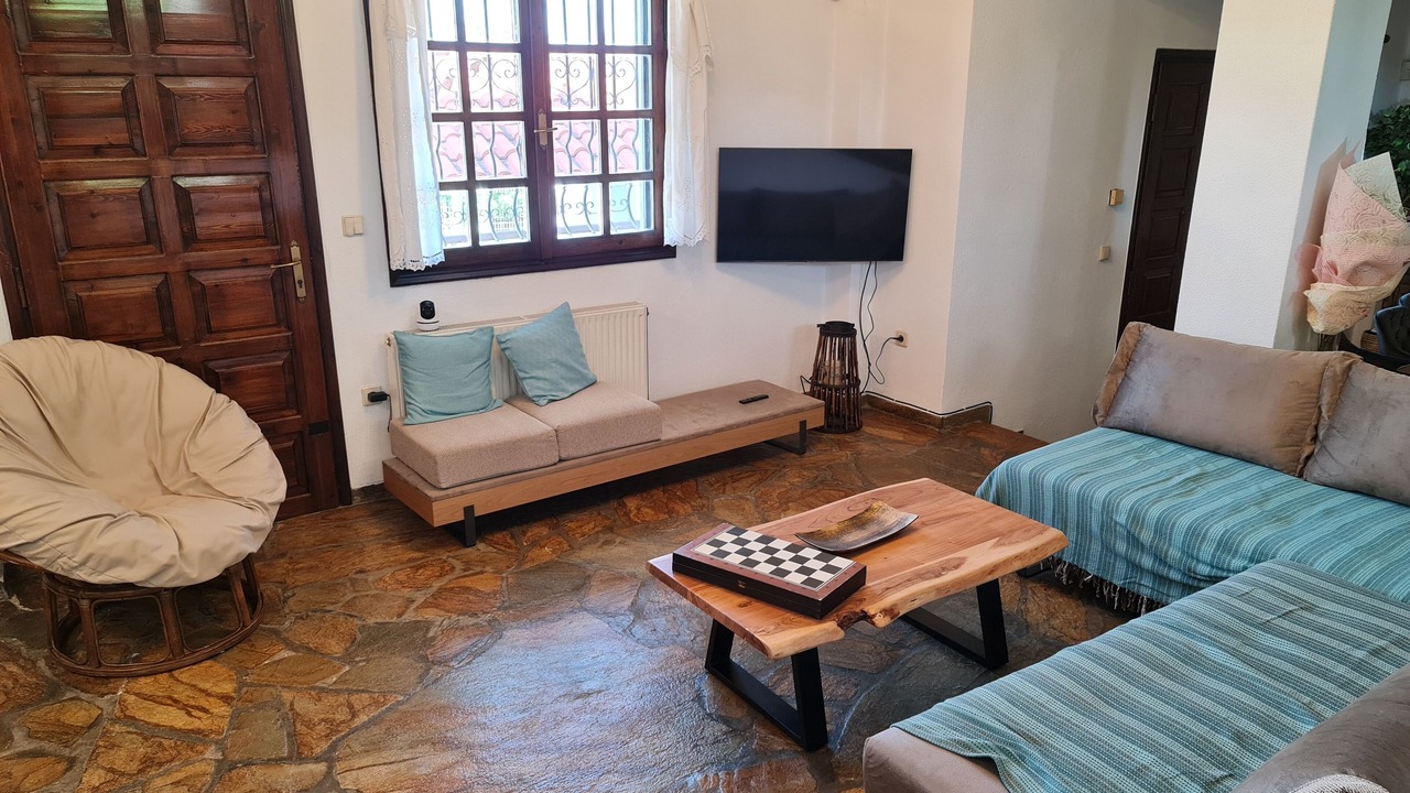 Photo of Livingroom in Oropos