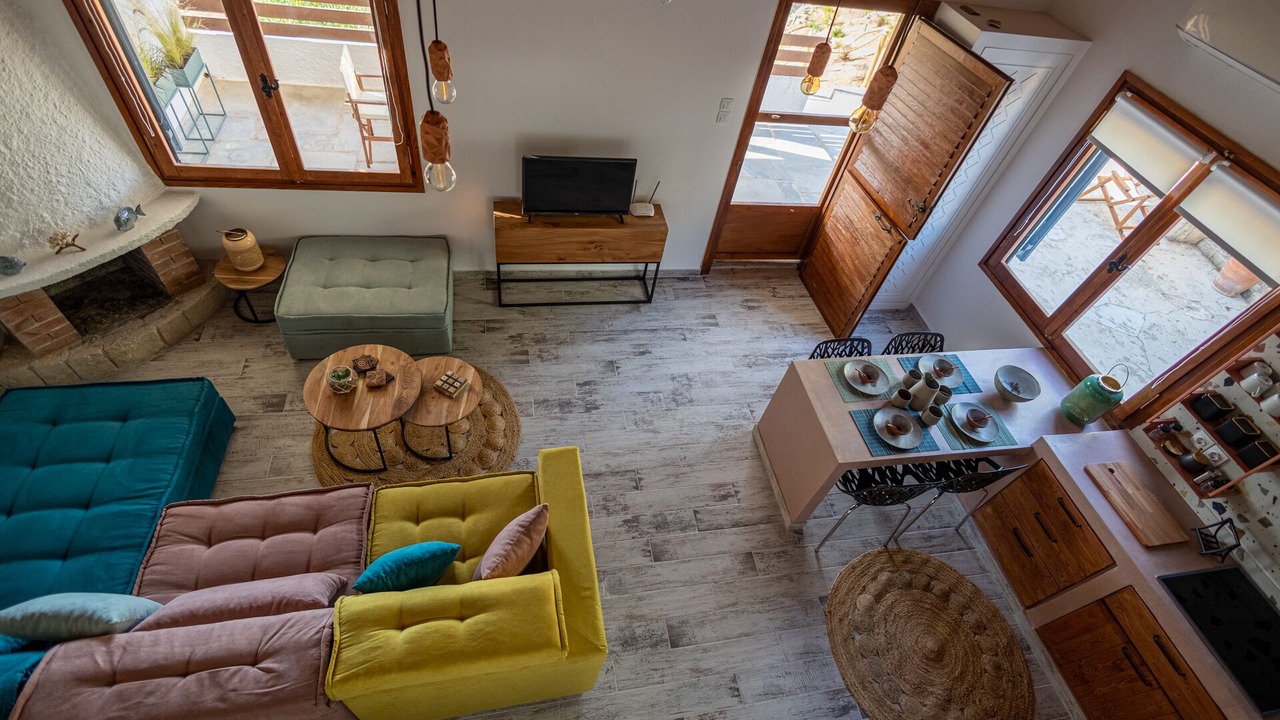 Photo of Livingroom in Aegina Town