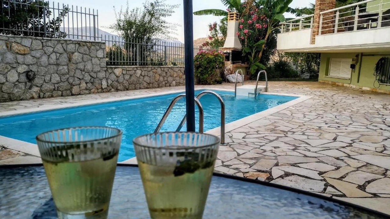 Photo of Outdoor in Asini