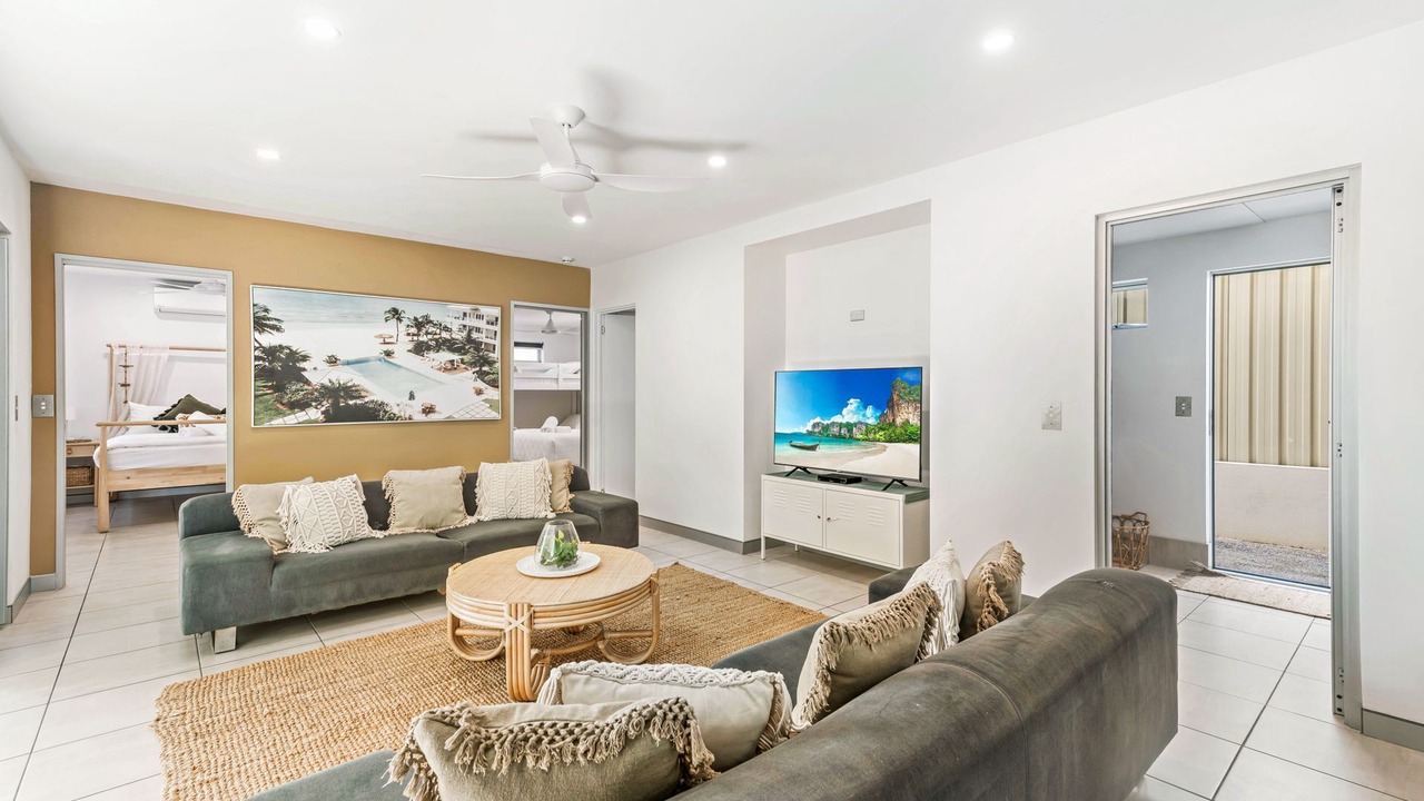 Photo of Livingroom in Alexandra Headland