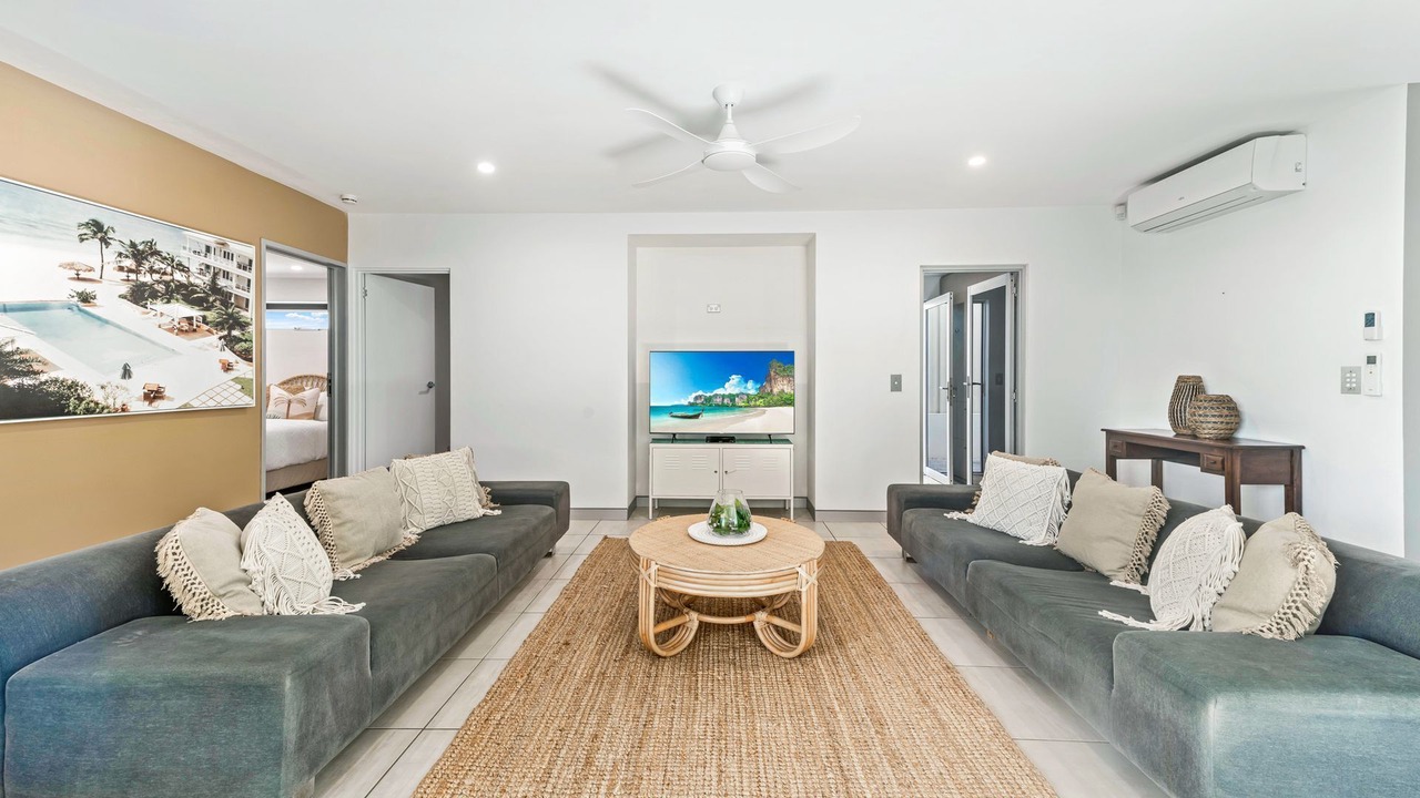 Photo of Livingroom in Alexandra Headland