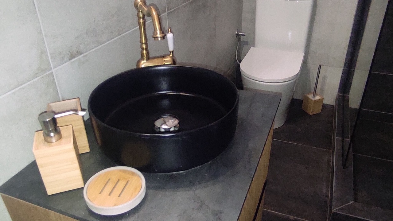 Photo of Bathroom in Eretria