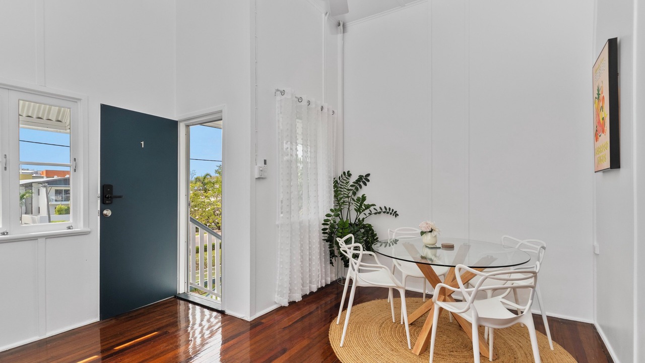 Photo of Livingroom in North Ward