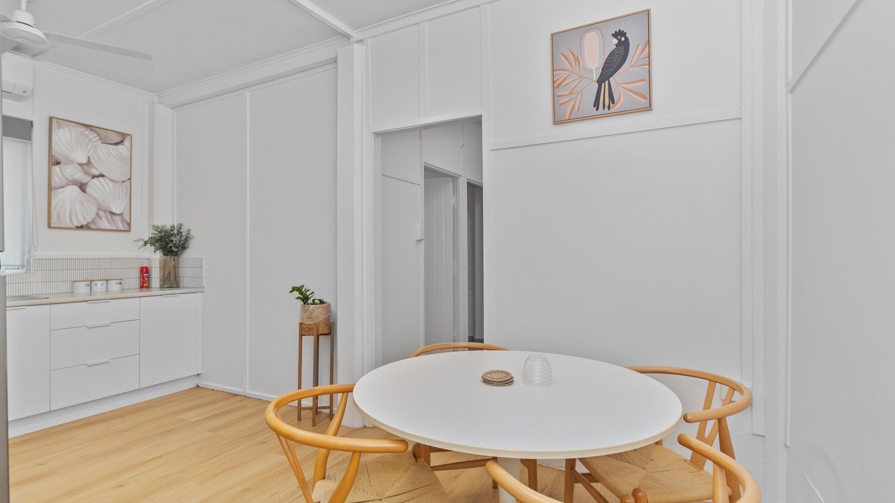 Photo of Livingroom in North Ward