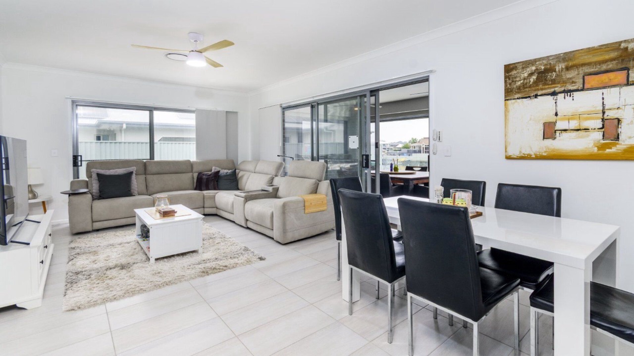 Photo of Livingroom in Bongaree