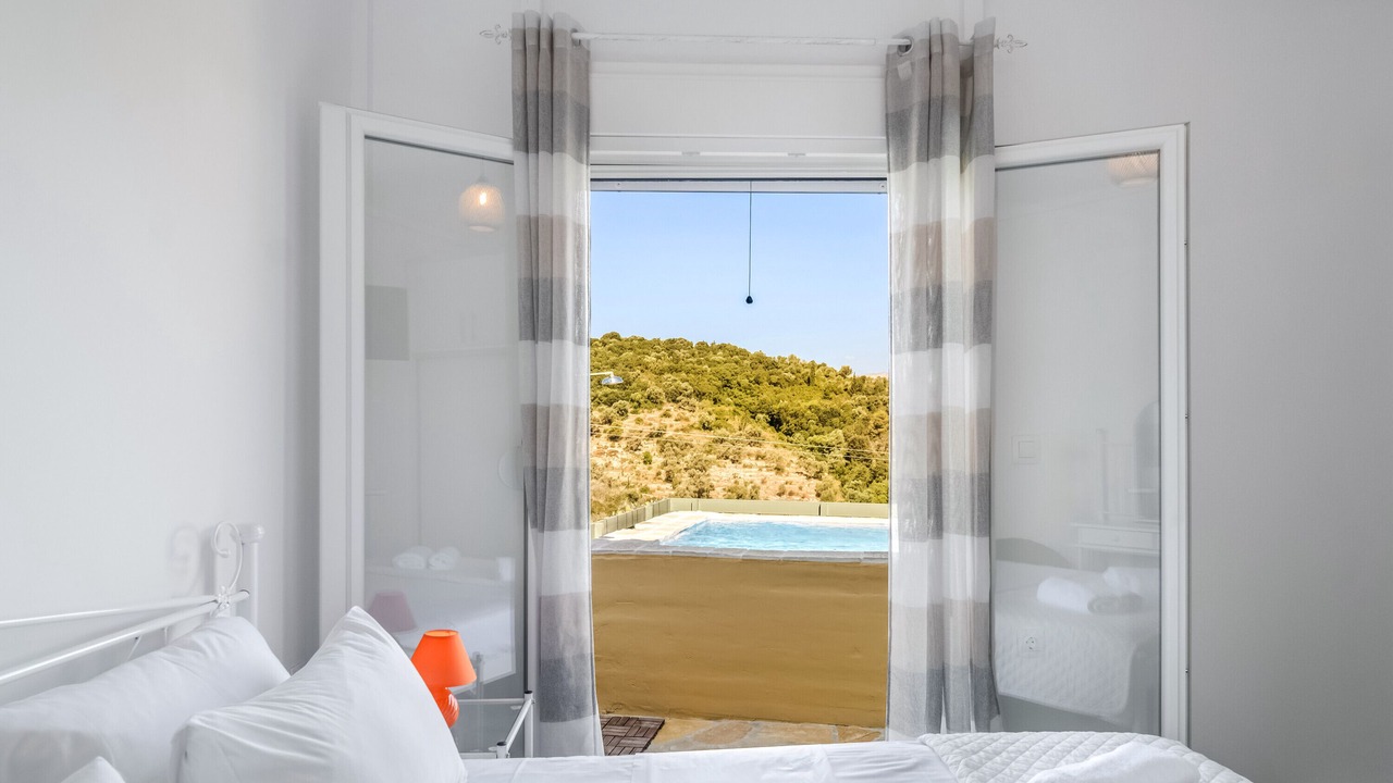 Photo of Bedroom in Katomerion