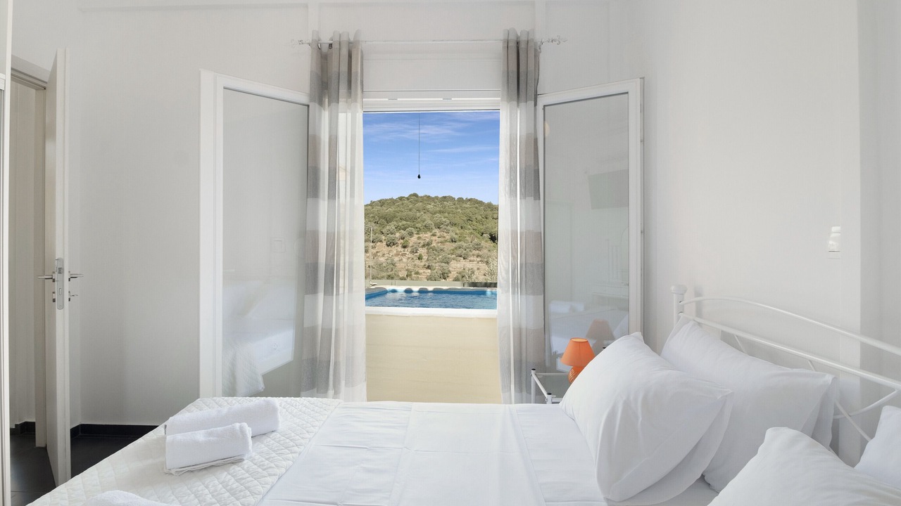 Photo of Bedroom in Katomerion