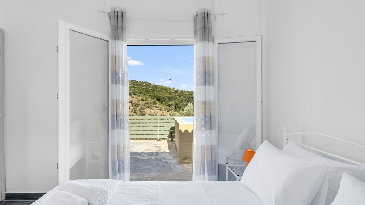 Photo of Bedroom in Katomerion