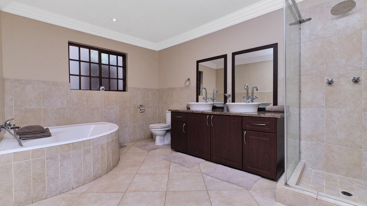 Photo of Bathroom in Houghton Estate