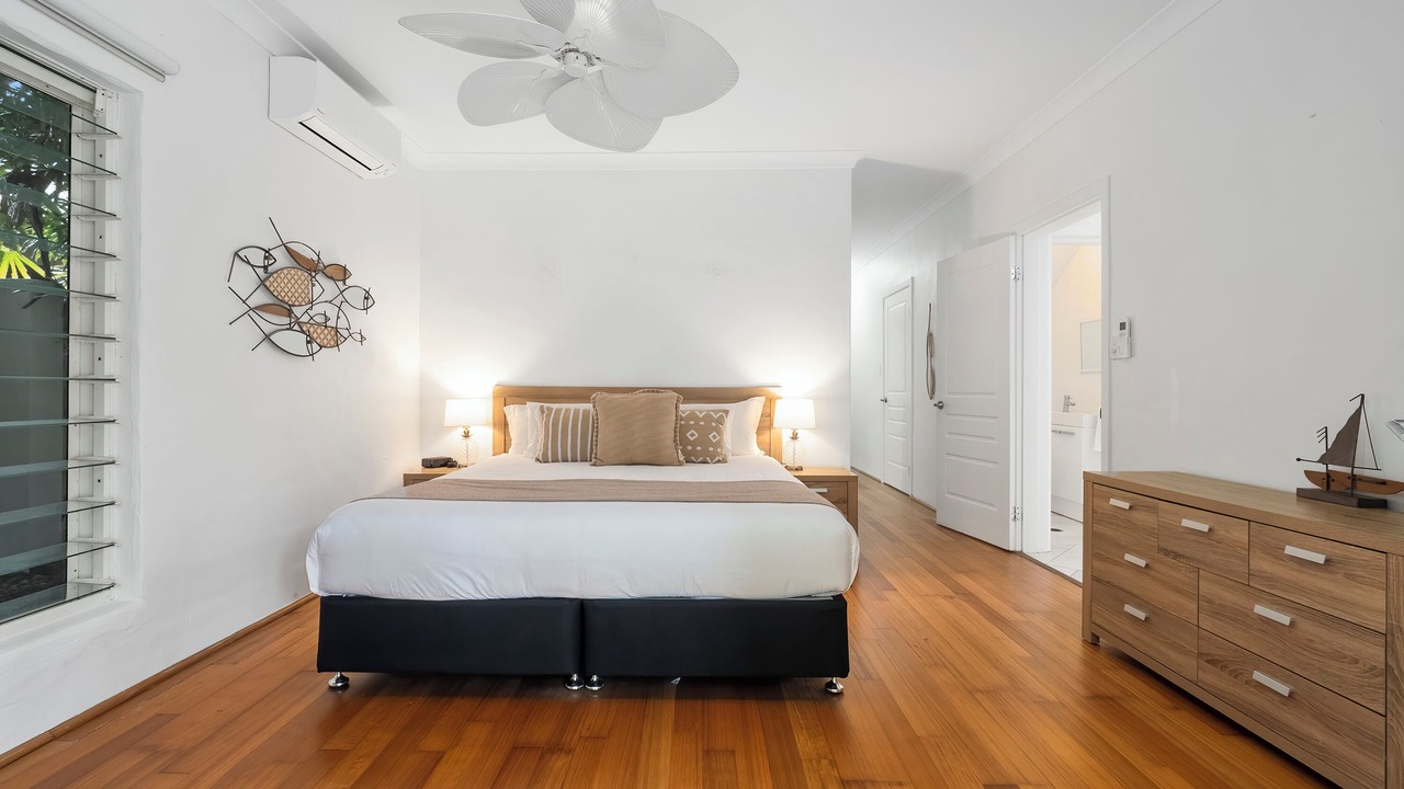 Photo of Bedroom in Clifton Beach