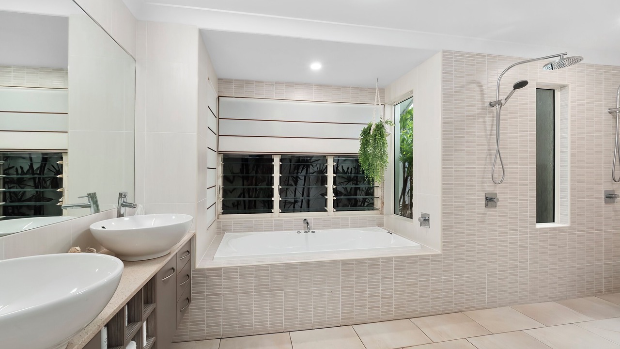 Photo of Bathroom in Clifton Beach