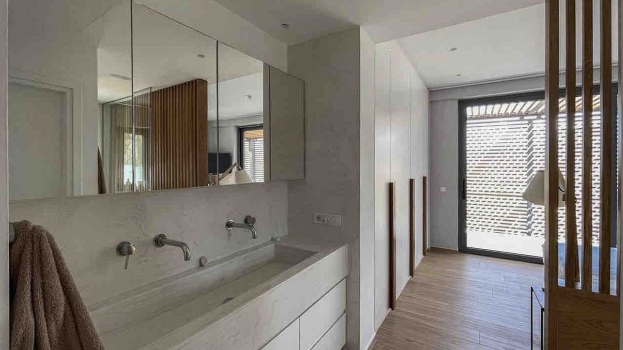 Photo of Bathroom in Lefktron