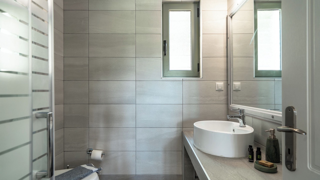 Photo of Bathroom in Kariotai
