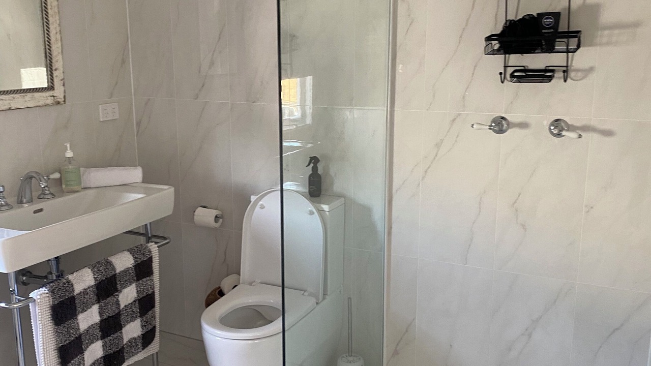 Photo of Bathroom in Albion