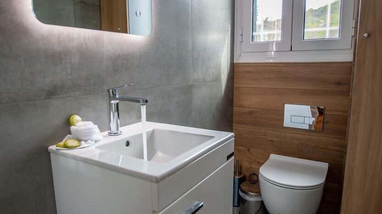 Photo of Bathroom in Marantochori