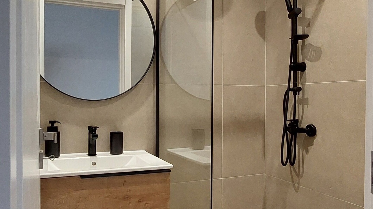 Photo of Bathroom in Katakali