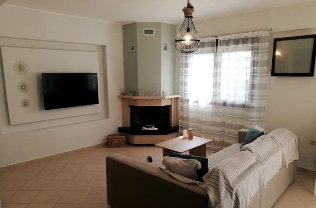 Photo of Livingroom in Kalyvia Thorikou