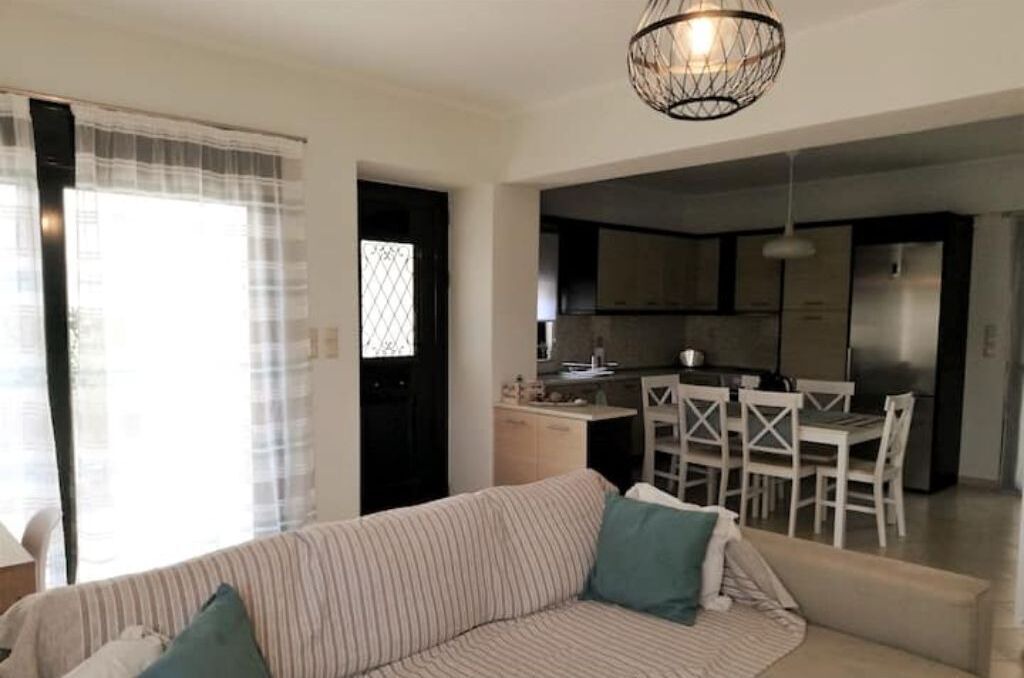 Photo of Livingroom in Kalyvia Thorikou