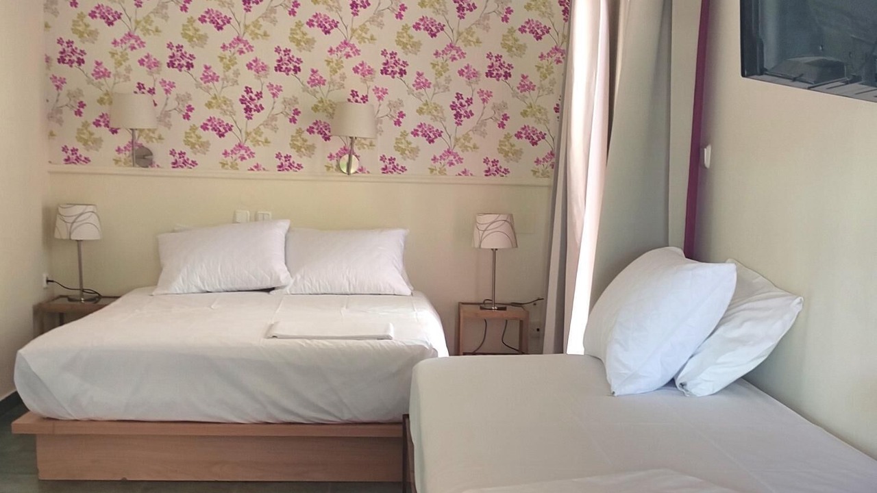 Photo of Bedroom in Kamena Vourla