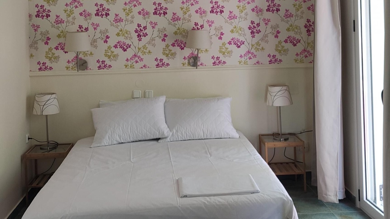 Photo of Bedroom in Kamena Vourla