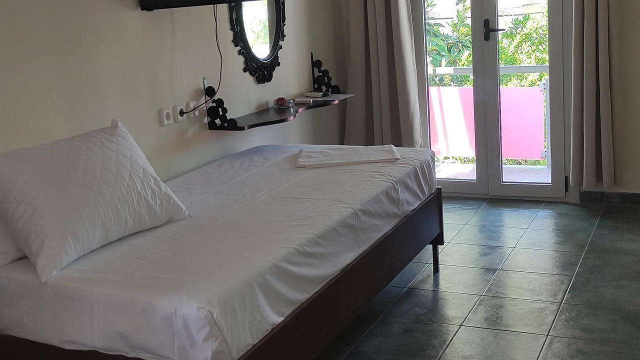 Photo of Bedroom in Kamena Vourla