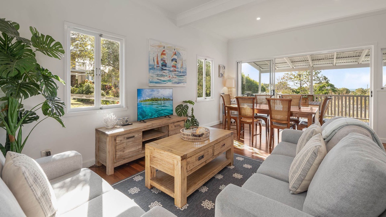 Photo of Livingroom in Moffat Beach