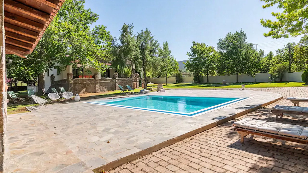 Photo of Outdoor in Marathon