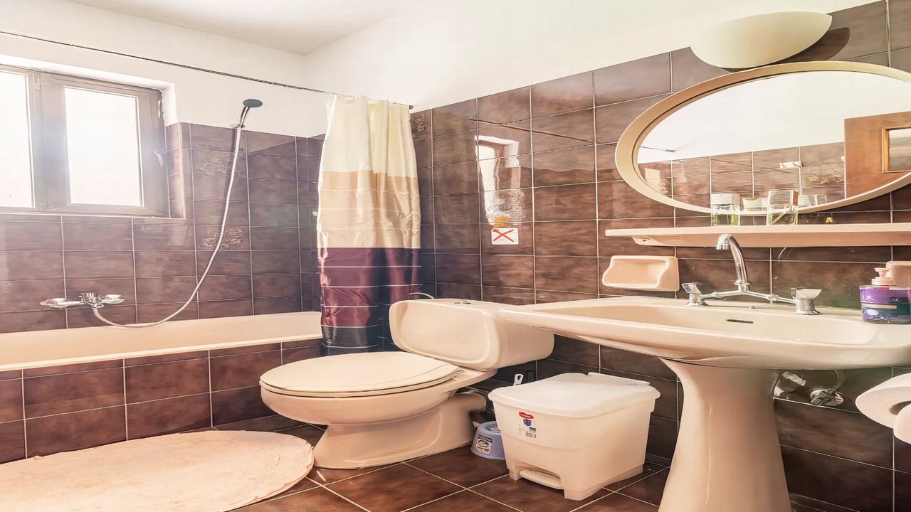 Photo of Bathroom in Marathon