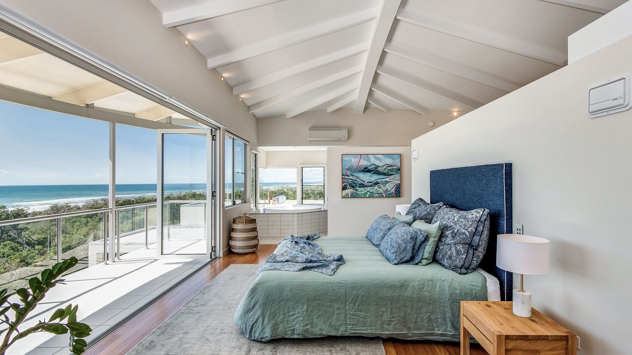 Photo of Bedroom in Castaways Beach