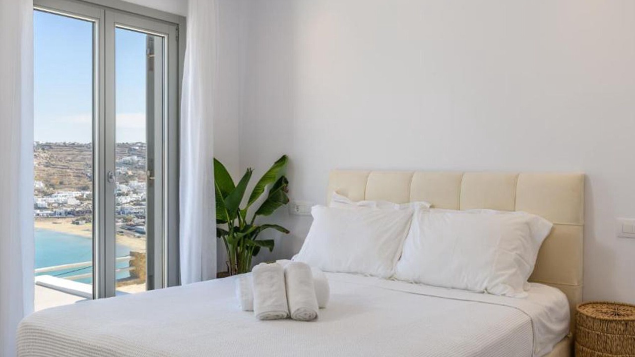 Photo of Bedroom in Ornos