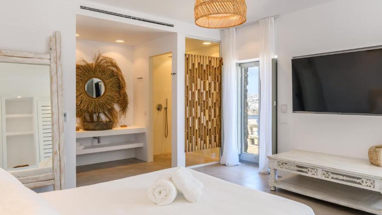 Photo of Bedroom in Ornos