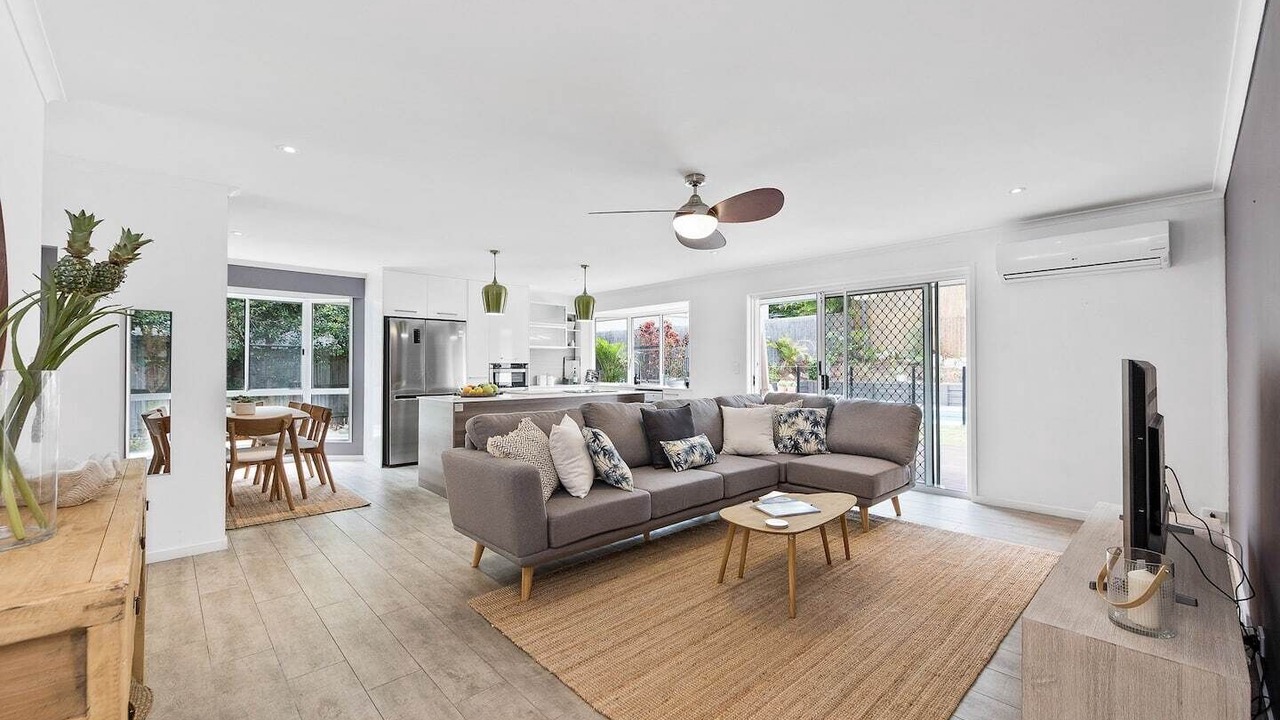 Photo of Livingroom in Castaways Beach