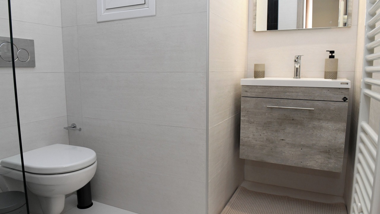 Photo of Bathroom in Ampelokipoi