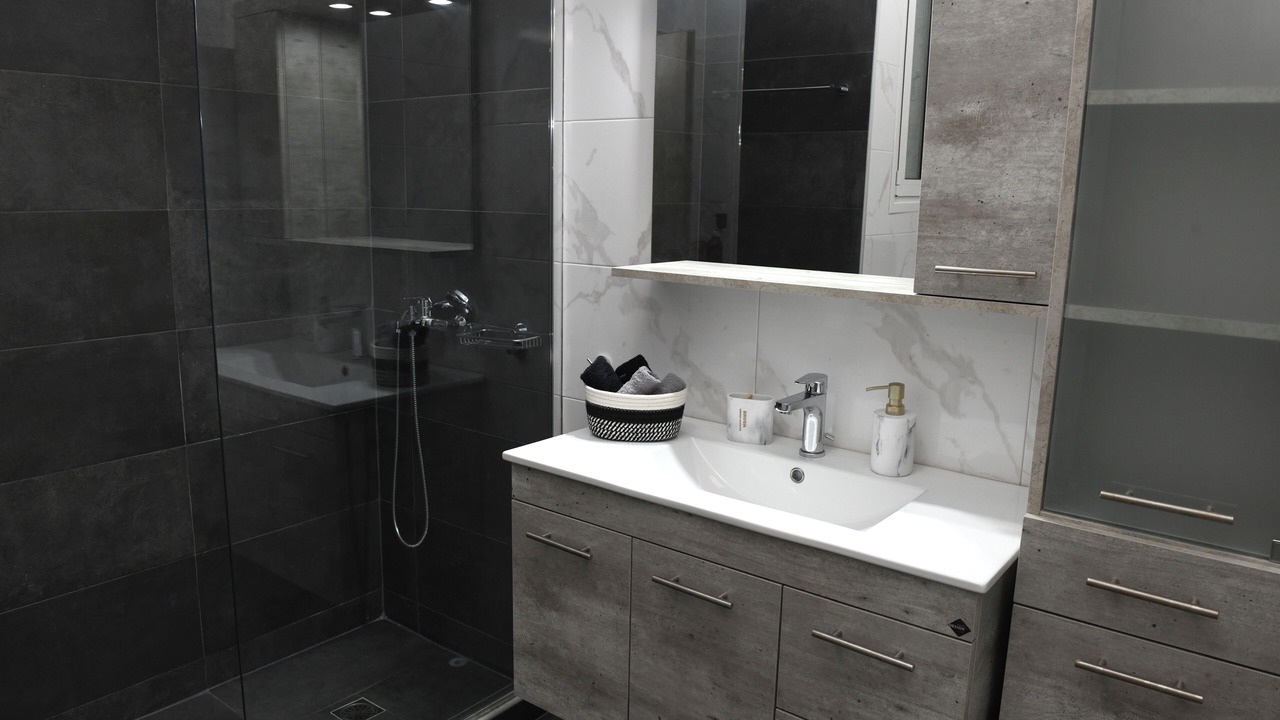 Photo of Bathroom in Ampelokipoi