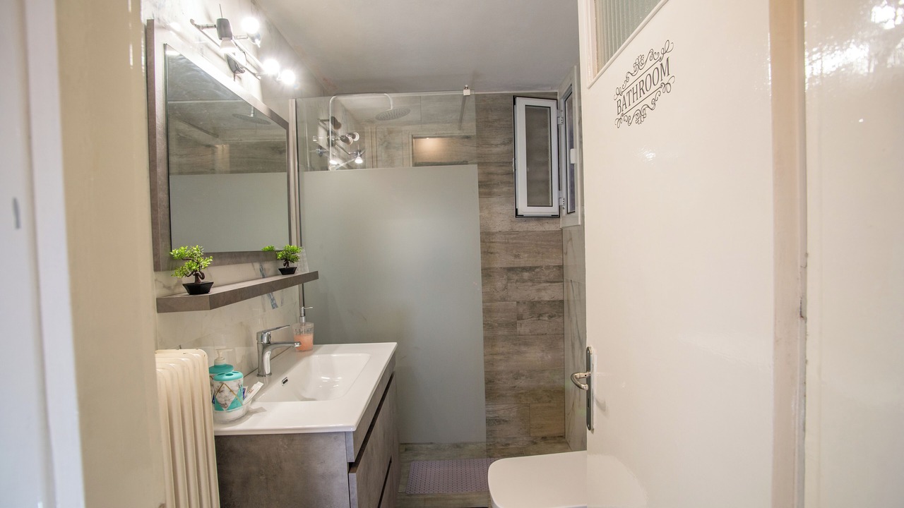 Photo of Bathroom in Nafplion City Centre