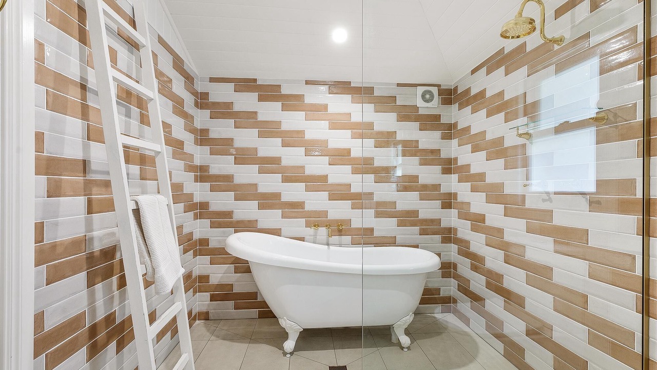 Photo of Bathroom in Mapleton