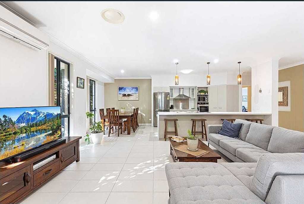 Photo of Livingroom in Point Vernon