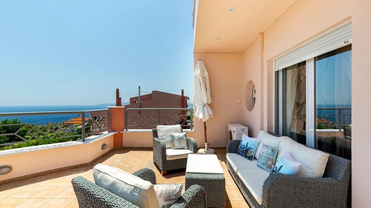 Photo of Patio Balcony in Sipiada