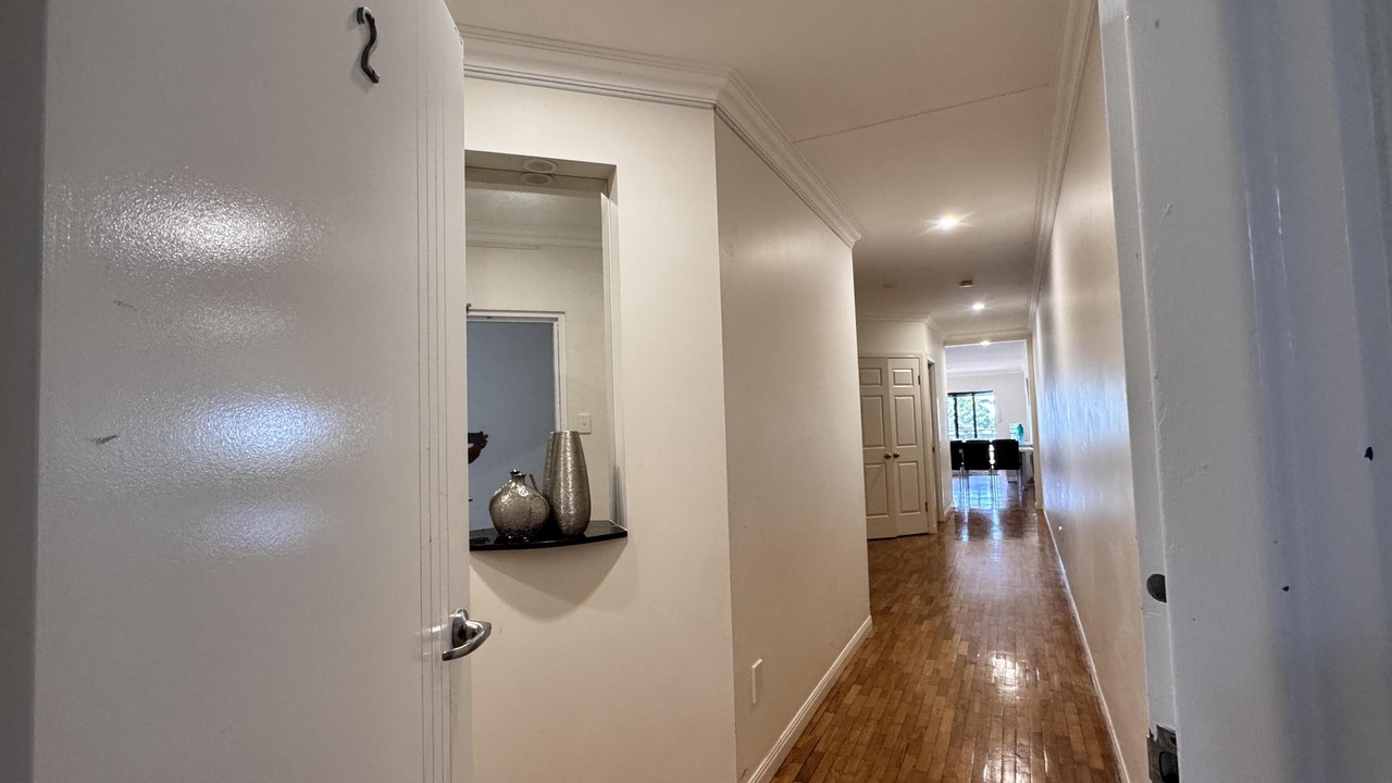 Photo of Livingroom in North Ward